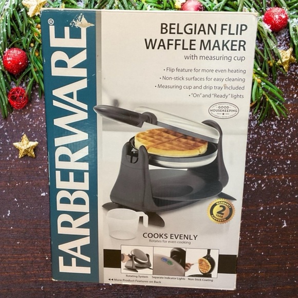 NWT Farberware Belgian Flip Waffle Maker - Picture 1 of 4